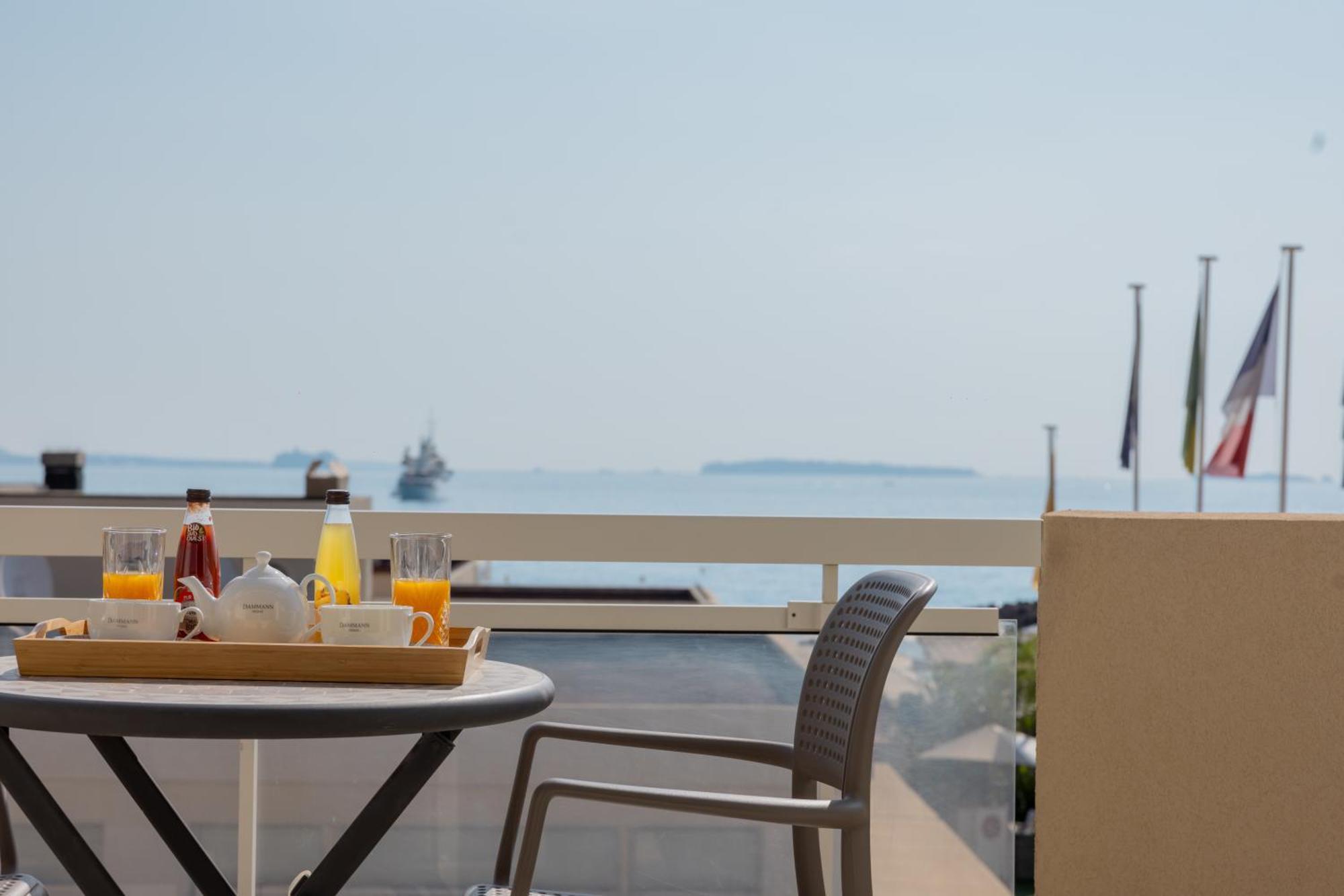 Riviera Beach Hotel Mandelieu La Napoule Ngoại thất bức ảnh